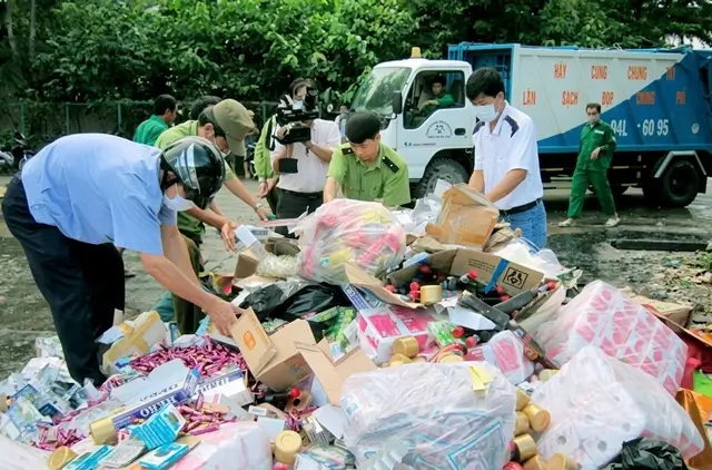  Bộ Công an đề xuất bổ sung tội ‘sản xuất, buôn bán hàng kém chất lượng’