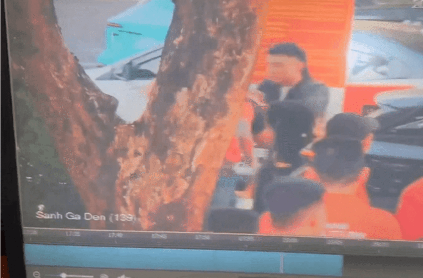  Xác minh vụ nhân viên điều phối xe bị đánh tại khuôn viên sân bay