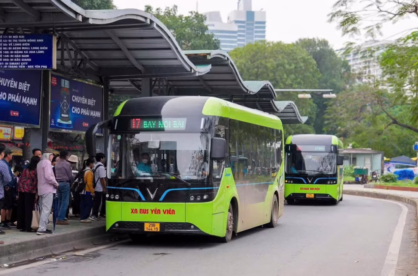  Hà Nội: Miễn phí vé xe buýt, đường sắt đô thị dịp Giỗ Tổ Hùng Vương và 30/4-1/5